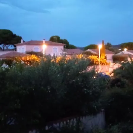 Appartamento Climatise Avec Parking Prive